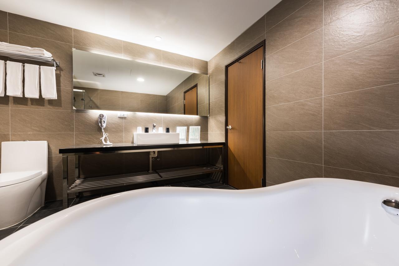 Hotel Half Taizhong Zewnętrze zdjęcie